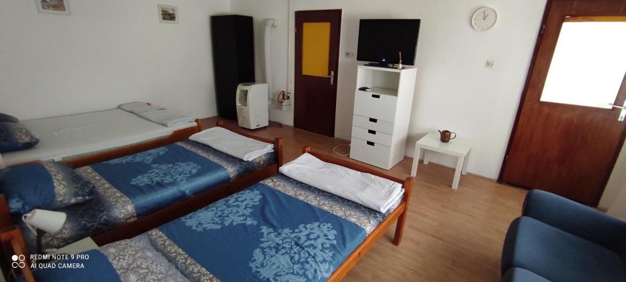 Apartmani Banatski Konak Zrenjanin Buitenkant foto